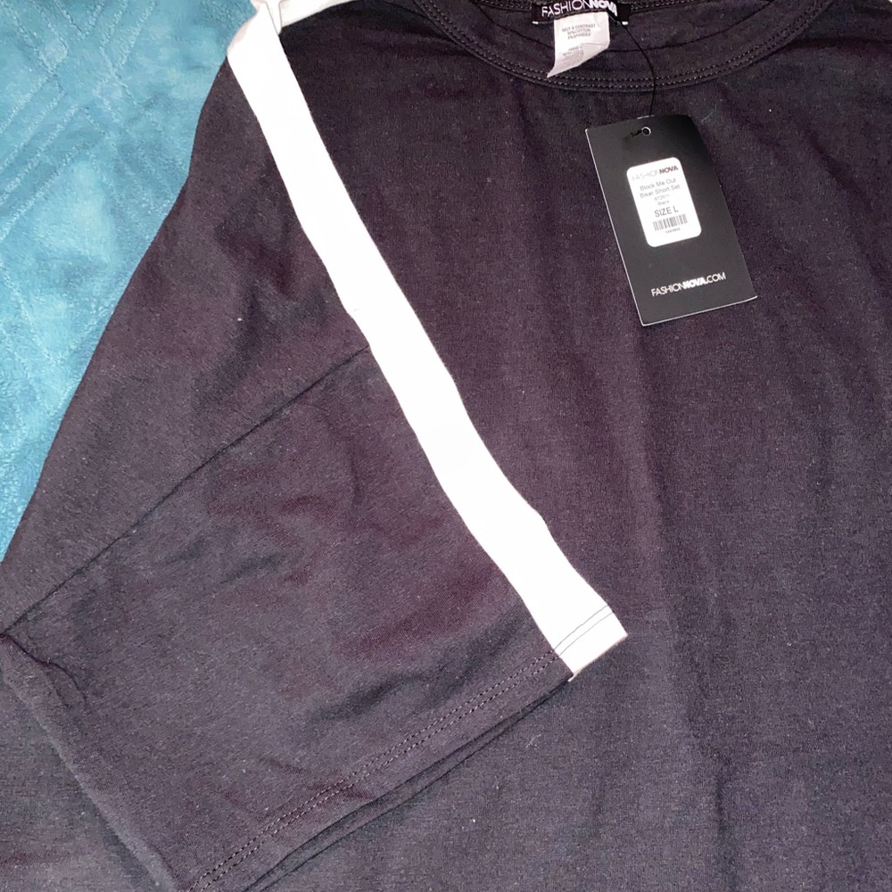 Fashinova Tee